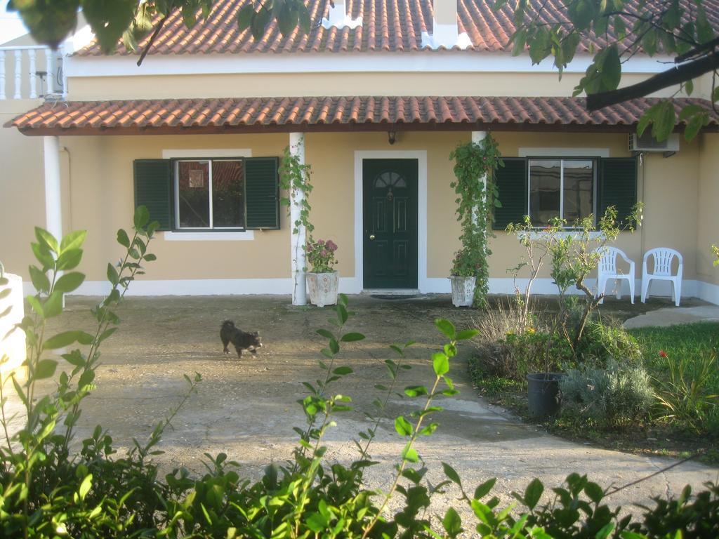 Casa Das Andorinhas Bed & Breakfast Palmela Exterior photo
